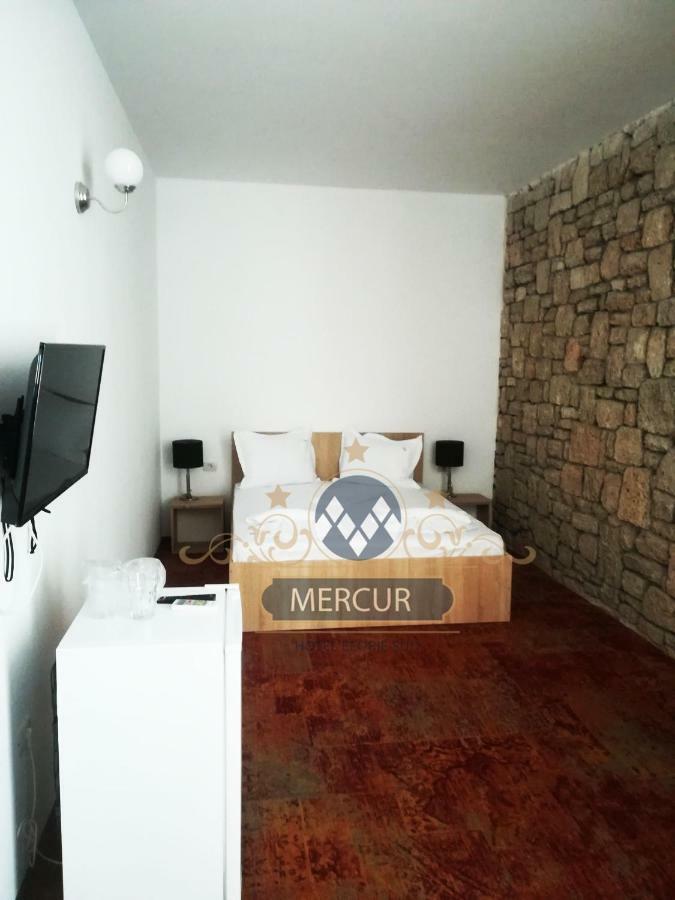 Hotel Mercur Эфорие-Суд Экстерьер фото
