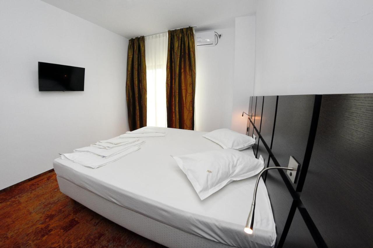 Hotel Mercur Эфорие-Суд Экстерьер фото